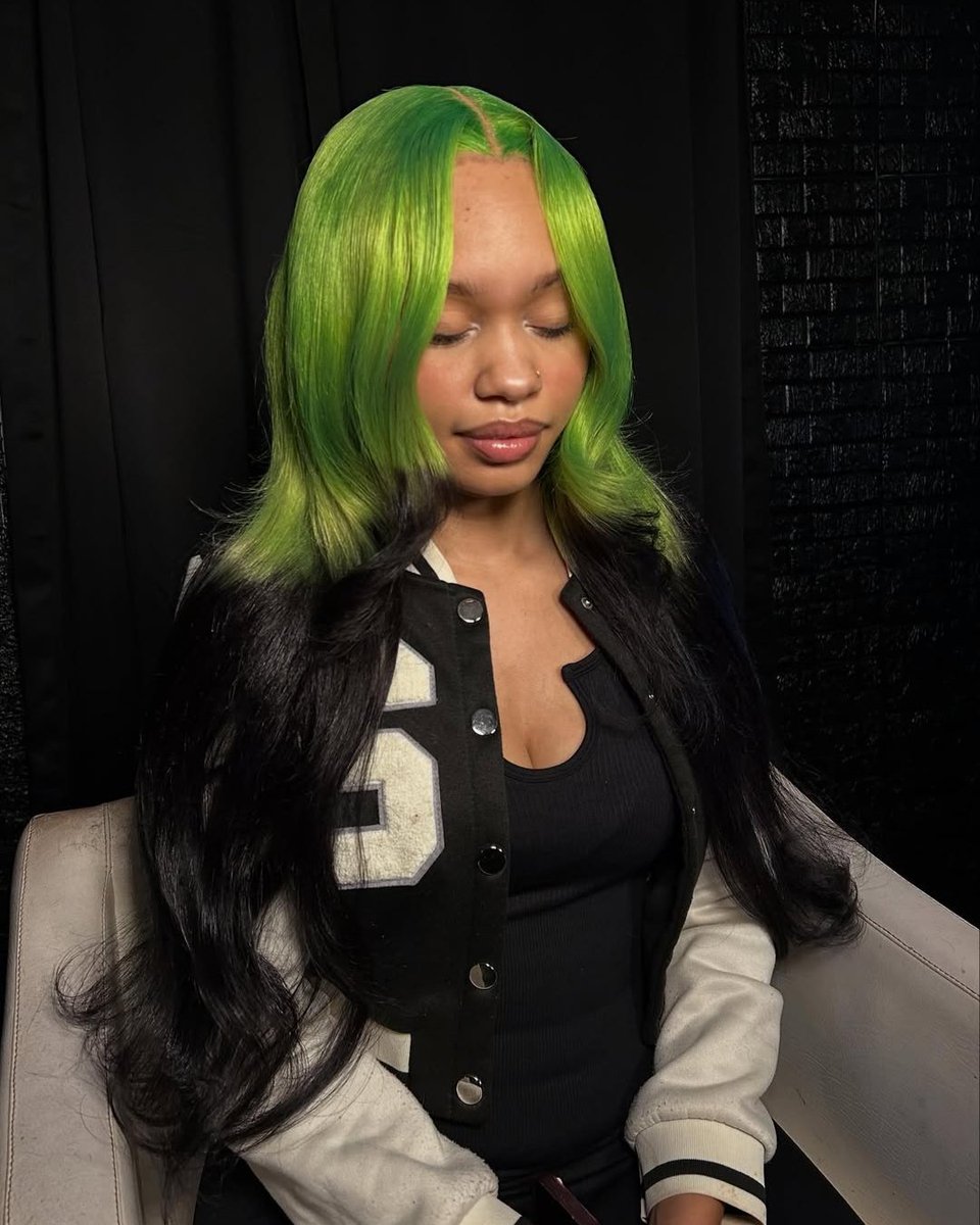 wigdealer's tweet image. Color this flawless deserves its own spotlight ✨ HD lace, bold face, and the confidence to match.

#WigDealer #SlayForLess #ColoredWig #HDLaceWigs #WigBaddie #HairTok