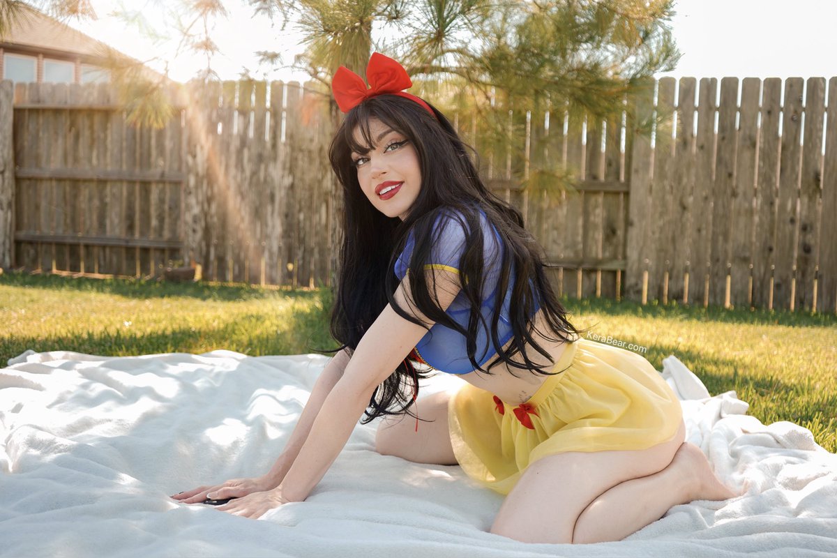 Kera_bear's tweet photo. Cosplay and costume solos 💙❤️💛 Only available on my Onlyfans and Fansly https://t.co/thnL7X64oW