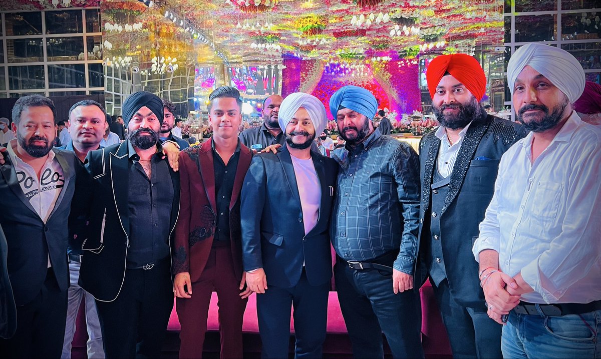 JarnailSinghAAP's tweet image. ਸਿੱਖੀ ਦੀ ਸ਼ਾਨ,ਮਾਣ,ਮਰਯਾਦਾ ਅਤੇ ਜ਼ਿੰਮੇਵਾਰੀ ਦਾ ਅਹਿਸਾਸ ਦਸਤਾਰ.. 👳🏻‍♂️
ਸ. ਅਵਤਾਰ ਸਿੰਘ ਜੀ ਅਤੇ ਸਰਦਾਰਨੀ ਸਰਬਜੀਤ ਕੌਰ ਜੀ ਦੇ ਸਪੁੱਤਰ ਜਸਕਰਨ ਸਿੰਘ ਨੂੰ ਉਸਦੀ ਦਸਤਾਰਬੰਧੀ ਸਮਾਗਮ ਦੀਆਂ ਦਿਲੋਂ ਵਧਾਈਆਂ ਤੇ ਅਸੀਸਾਂ।
ਗੁਰੂ ਸਾਹਿਬ ਹਮੇਸ਼ਾ ਚੜ੍ਹਦੀਕਲਾ ਵਿੱਚ ਰੱਖਣ..🙏

#DastaarBandhi #SikhPride #SikhiSaroop #Waheguru…