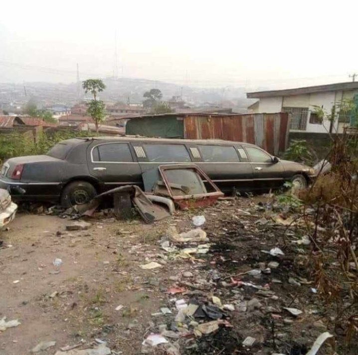 Wealth is vanity, the most important thing is family and love.