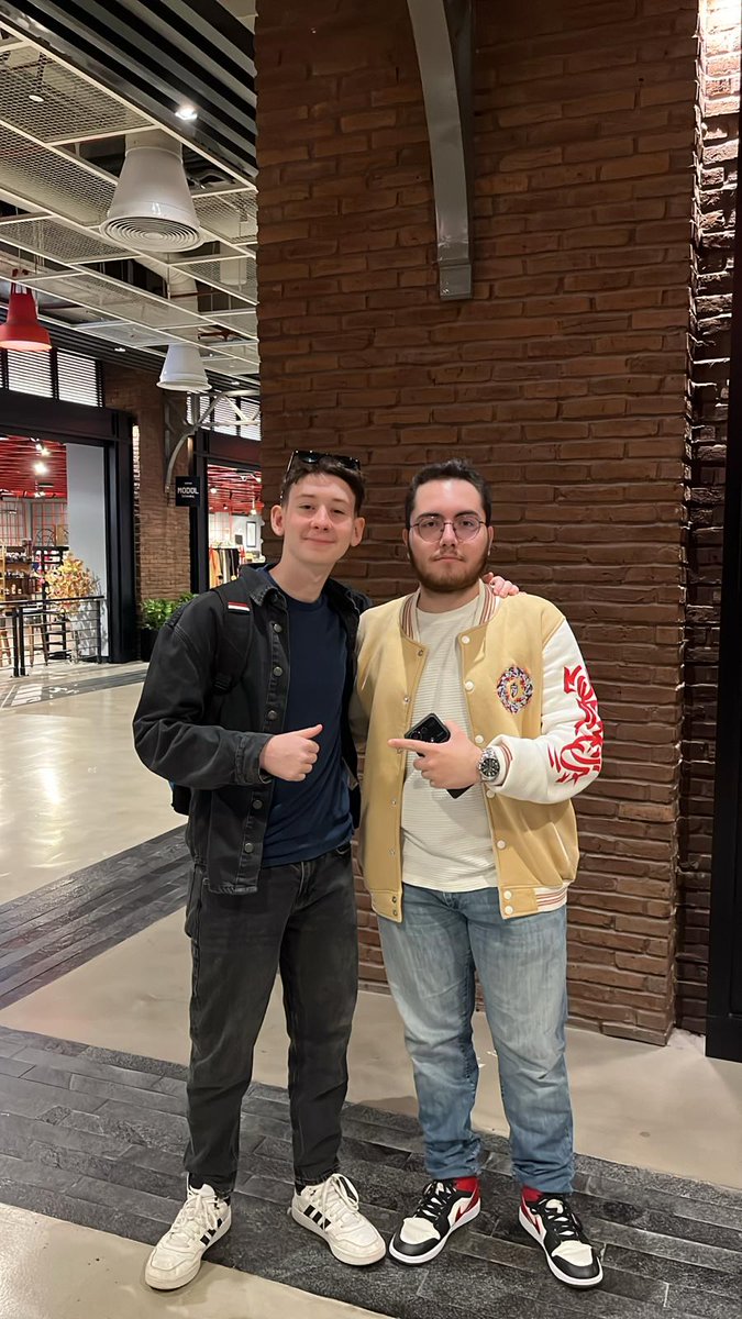 Işıklar içinde uyu <a href="/Provasicc/">Kean</a> 
(Ölmedi ama etkinlikteydi yorulmuş uyuyordur muhtmelen canım patronum)