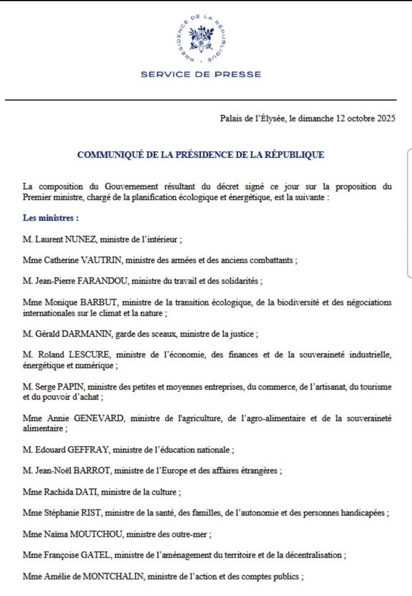 En plus du déni, la fidélité aux erreurs, travestie en principe, n’est qu’une fuite devant la réalité. 
#Gouvernement