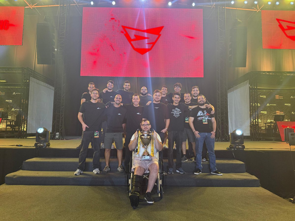 End of the <a href="/MasterLeaguePT/">ESC Online Master League Portugal</a> season 17 
Hás the time of my life working with all of these good dudes who helped me .