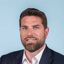 🔴 ALERTE INFO - Vincent JEANBRUN (LR, dit « béquille ») confirmé comme ministre de la Ville et du Logement (L’OBS)

Il prend la tête d’un portefeuille… dans un domaine où il est visé par deux enquêtes pénales ouvertes en 2021 et 2024, portant sur des soupçons de :

-