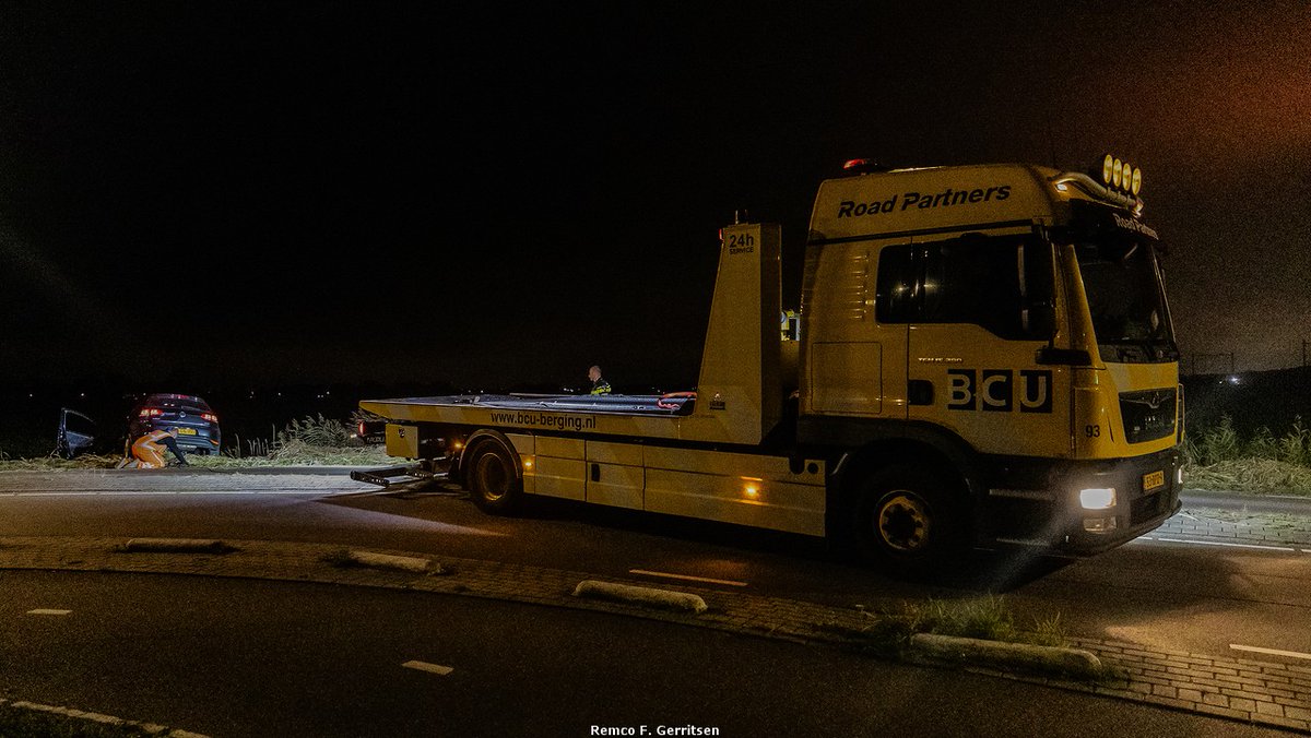 Voertuig net niet te water in Moordrecht
