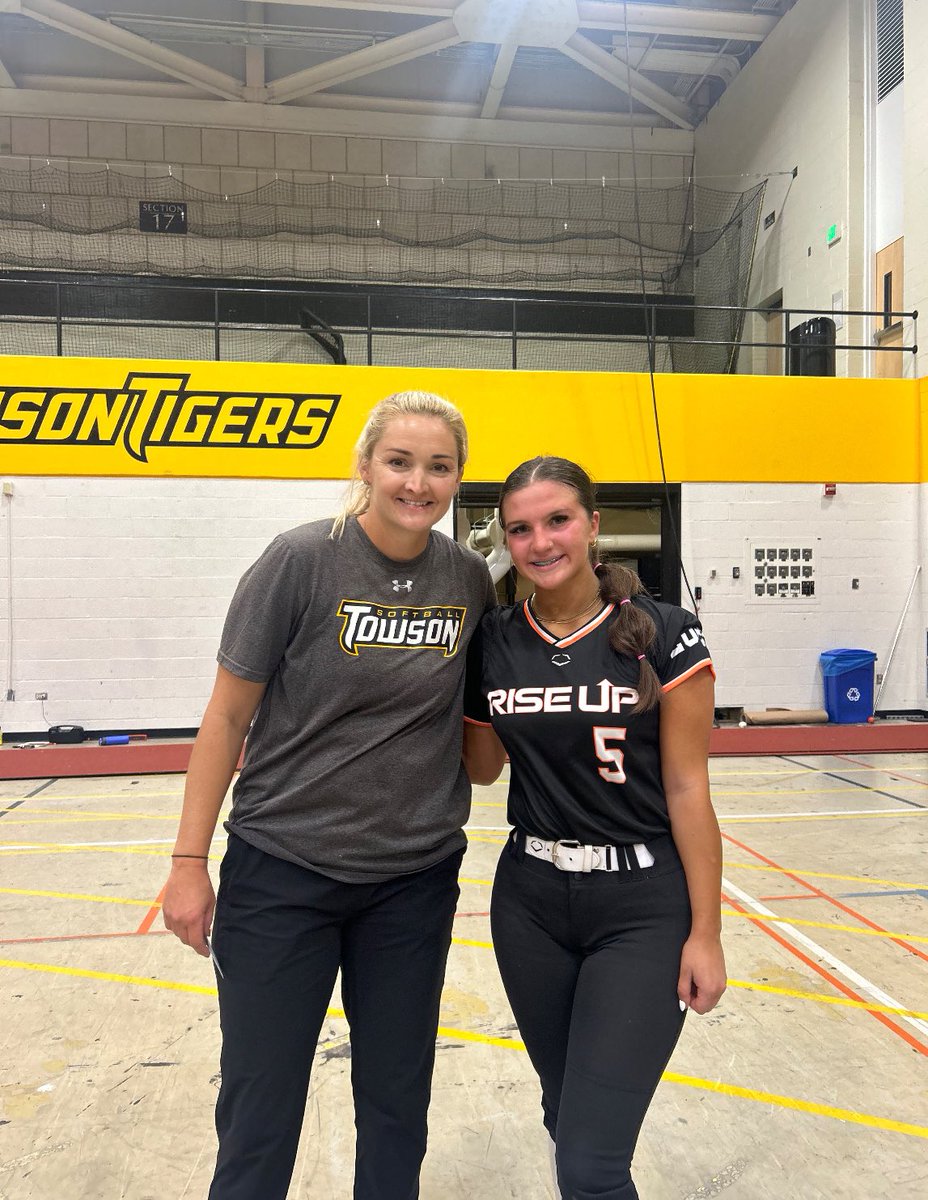 TaylorHeinrich7's tweet photo. Thank you @Towson_SB for hosting an amazing camp! Also a huge thank you to all the girls on the team for helping with instructions and demonstrations! @TUSBCoachCoz  Go Tigers 🖤💛!
@RU_GoldShowcase https://t.co/PwJbwWo40G