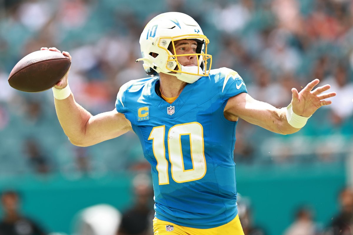 Justin Herbert has 18 game-winning drives since start of 2020 season (his rookie year)

Patrick Mahomes (19) is the ONLY QB with more