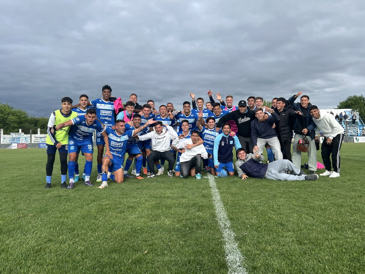 GANOOOOO LINIERRSSSSSSSSSS

Con gol de Alex Penoni ante Excursionistas ⚽️🥳

#VamosLiniers #vamostodosjuntos