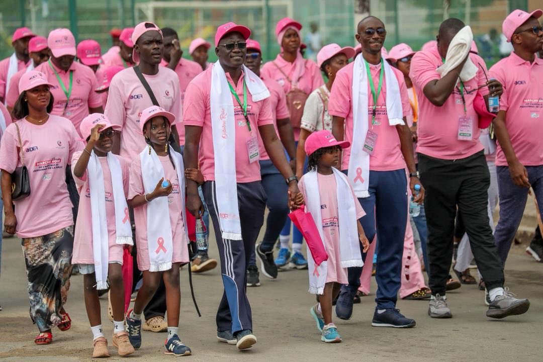 Heureuse d’avoir pris part à la Marche Rose organisée par la DER/FJ dans le cadre d’#OctobreRose.

Un moment fort de mobilisation et de solidarité pour rappeler que le cancer du sein n’est pas une fatalité.

Restons unis, vigilants et engagés pour que chaque femme ait accès à la