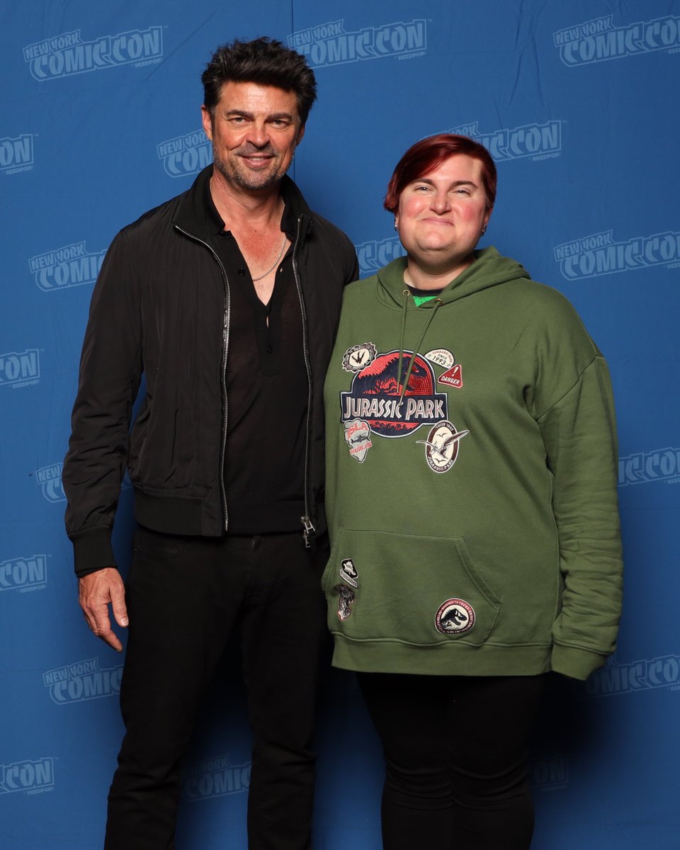 rpattsbats's tweet image. The photo op haul from #NYCC this year. #SigourneyWeaver #KarlUrban #ElliotPage #JoePantoliano #LaurenceFishburne