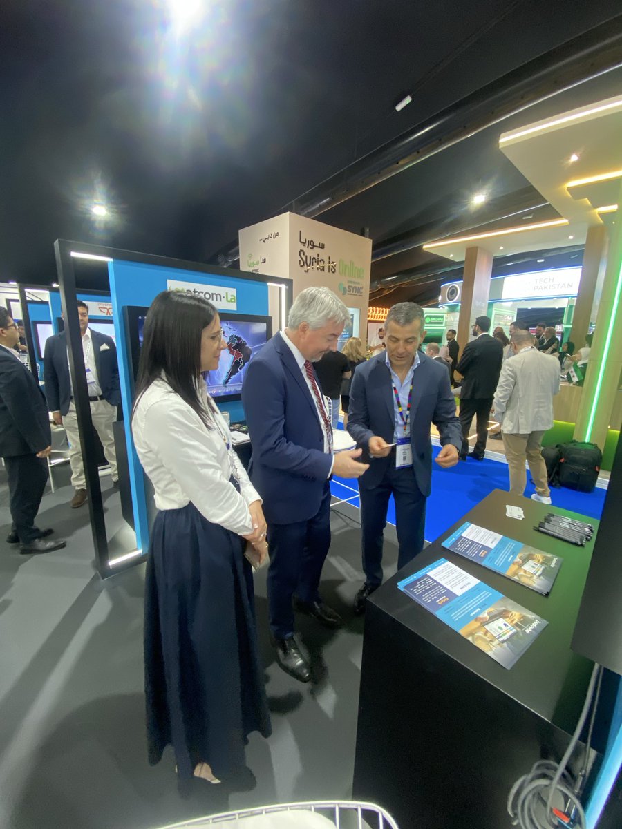 🇪🇨✨ Ecuador presente en la feria <a href="/expandnorthstar/">Expand North Star</a> Dubai 2025 🇦🇪🚀

El Embajador del Ecuador en los Emiratos Árabes Unidos, <a href="/fribade/">Felipe Ribadeneira</a> inauguró junto a H.H Sheikh Mansoor bin Mohammed Al Maktoum <a href="/sheikhmansoor/">Mansoor bin Mohammed</a> miembro de la familia real de Dubai, H.E Omar Sultan Al Olama