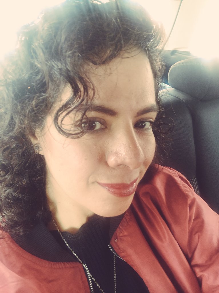 lupe_benites's tweet photo. Sigo en ese viaje interminable ❤️🌹🌈 encuentros culturales https://t.co/qP83xnsXzN