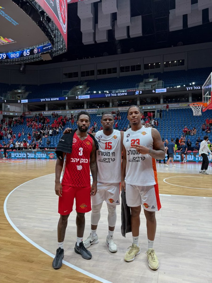 Shaheen Holloway (@coachsha10) on Twitter photo Super proud  of my Family‼️‼️‼️ Super proud  of my Family‼️‼️‼️