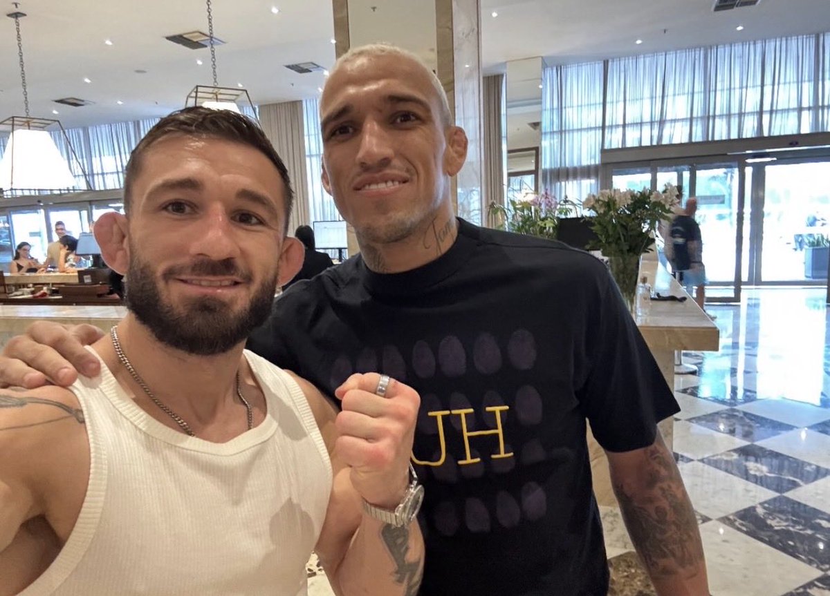 CombattantsTR's tweet image. Genghis Kaan Ofli avec un fan brésilien 🇧🇷

#UFCRio