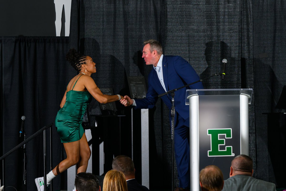 Hall of Fame🤩

Patrice Beasley has been inducted into the E-Club Hall of Fame🙌

Beasley earned 13 MAC titles and still ranks in EMU's top-10 indoor and outdoor record books.