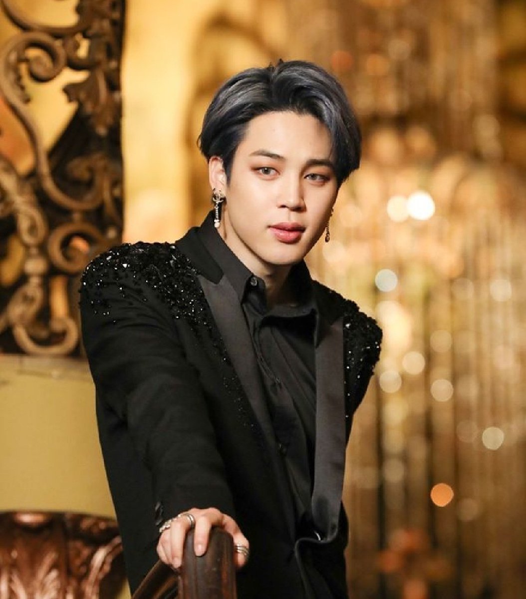 💜Sh_army_ni⁷💜🐳🇿🇦 saw Hobi in Singapore tweet media