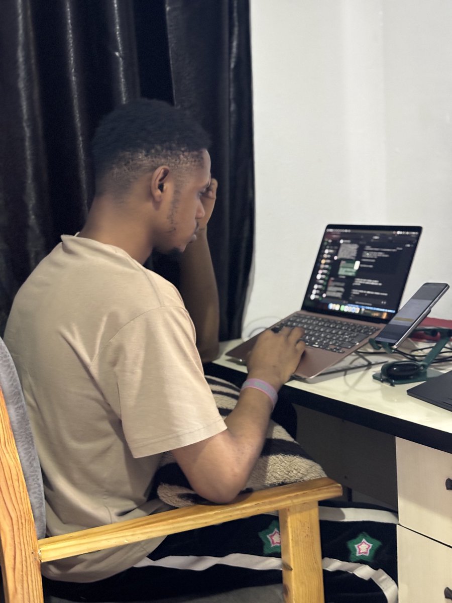 NayaKvng's tweet image. Hey fam! I’m a Frontend Dev thriving with Flutter, crafting awesome mobile apps. Excited to connect and share engineering ideas! Let’s collab!
#FlutterDev #MobileDev #EngineeringIdeas