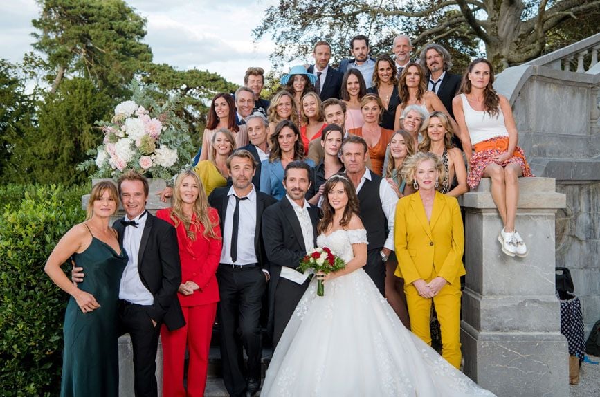 📺 #Medias
Des discussions pour maintenir à la télé "Mystères de l'amour" !

Le producteur Jean-Luc Azoulay révèle être en « discussions avec une chaine », tout en assurant ne pas être inquiet pour la suite.

Un changement de nom est évoqué « Amis pour toujours ».

🗞️<a href="/le_Parisien/">Le Parisien</a>