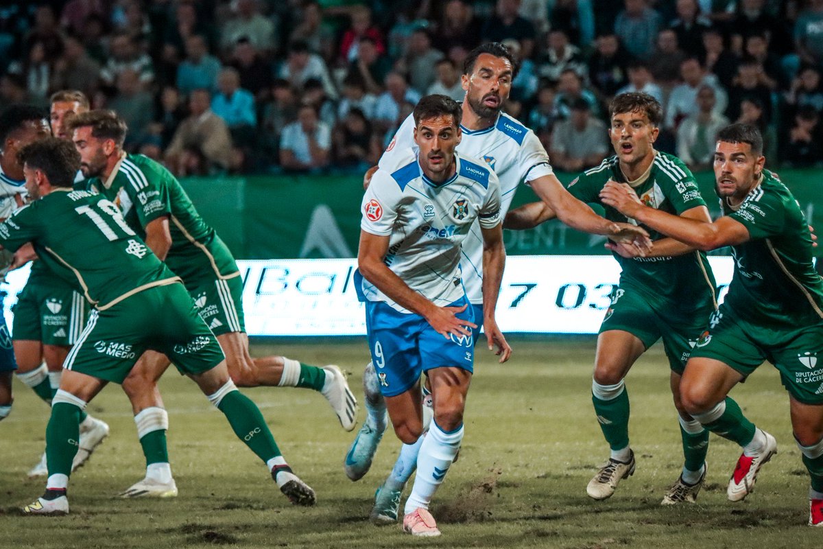 ⚽️ Final #CacereñoTenerife (0-0) ante 5.881 espectadores. 

#PrimeraRFEF