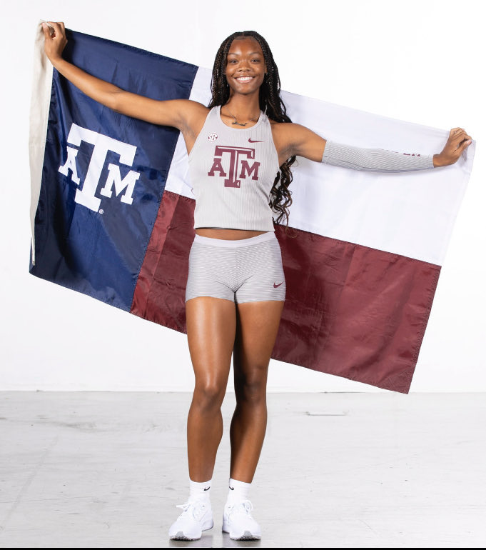 mmaxwelll21's tweet image. I had so much fun at Texas A&amp;amp;M! #uncommitted #officialvisit 

@I_Coach_Speed @JLFLIGHTCREW