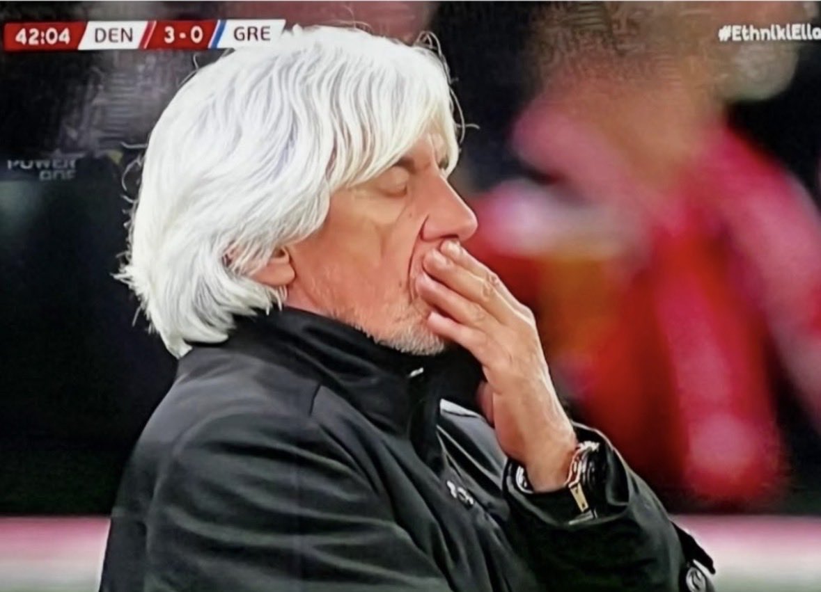 Η «καλύτερη έκδοση του Ντιεγκο αλονσο» αυτή την στιγμή προπονεί την 5η ομάδα στην Ισπανία που την προηγούμενη εβδομάδα πέρασε 4 στην μπαρτσελονα ενώ ο προπονητής που όντως έπαιρνε δώρα μάζεψε 9 γκολ σε 3 ματς.Πλασάρετε μας τον Χρήστο Κοντη από την Λοζνιτσα ξανά σαν υπερπροπονητη.