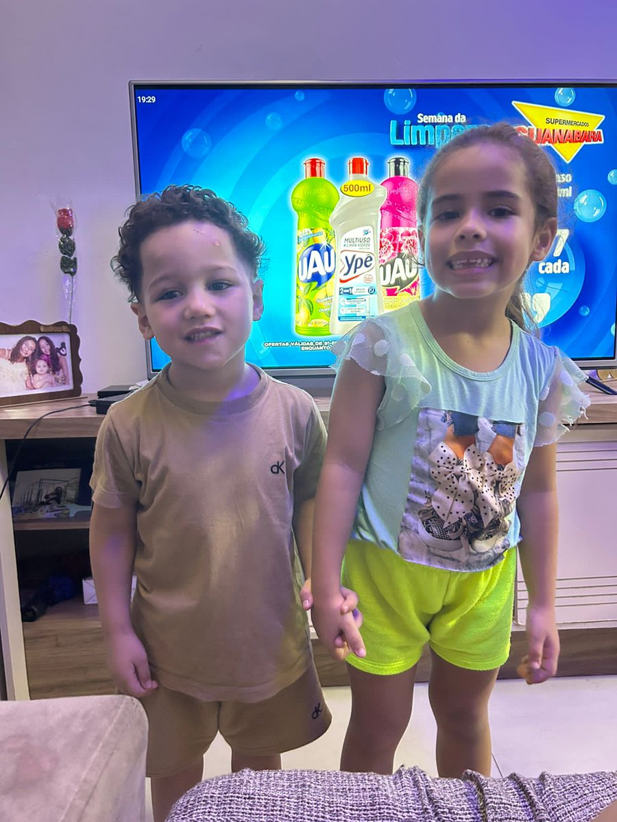 HoJe o dia e todo de voces, amo voces minhas crianças.. 😍🥰