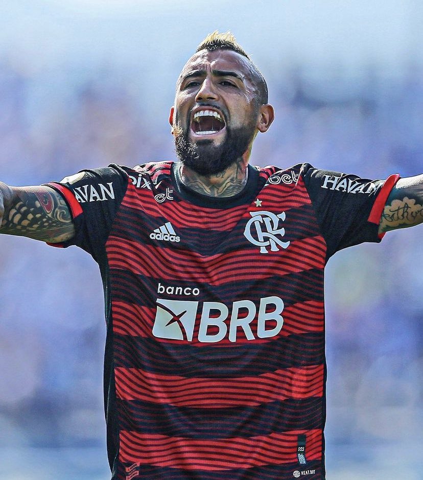 raflamello81's tweet photo. Como você classifica a passagem de Vidal pelo Flamengo? 

Boa, ok ou péssima? 🤔 https://t.co/OUwb5ZapcH