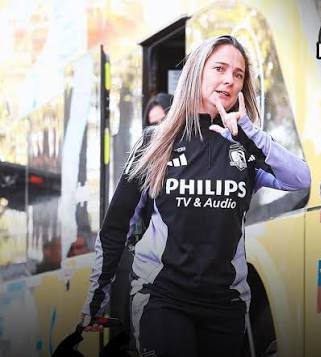 Also21600874's tweet photo. Ole Ole Ole Ole es el equipo de Tatielé 🤟🤟🤍🖤🏴🏳... Invictas en Chile y Sudamérica... Nos vamos a las semis #VamosLasAlbas #VamosColoColo https://t.co/0W4DYL4BcD