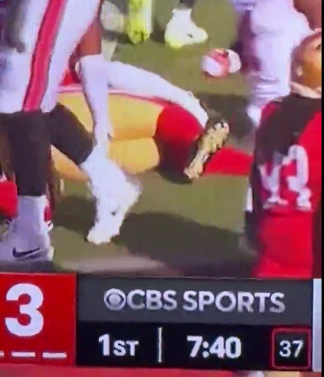 Not Fred Warner.
This looks like a terrible ankle injury.