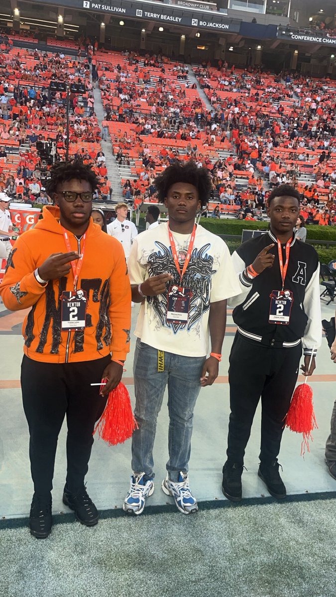 Appreciate The Experience Coach, Great Conversation Yesterday ! <a href="/CoachRoc/">Roc Bellantoni</a> 
<a href="/AuburnFootball/">Auburn Football</a> 
<a href="/therealkwat/">Kenyatta Watson</a>