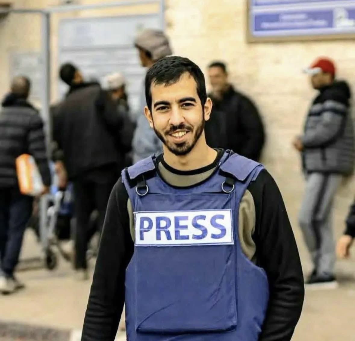 🇵🇸 Gazze’nin en önemli seslerinden
biri daha susturuldu. 

Salih el-Caferavi şehadete erişti. 
Mevlâ ona rahmet eylesin. Tüm hain, işbirlikçi ve zalimleri ise kahreylesin.