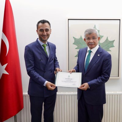 Mstafabas's tweet photo. Bu onurlu görevi layıkıyla yerine getirmek için tüm gücümle çalışacağıma söz veriyorum.

@Ahmet_Davutoglu @GelecekPartiTR 
@OmerrUnal @yesilyurt_ @GurtanHasan 
@samsungelecek https://t.co/OQm1JhUczv
