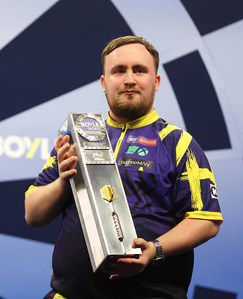 LE VAINQUEUR DU WORLD GRAND PRIX 🏆 2025 :

LUKE LITTLER 🏴󠁧󠁢󠁥󠁮󠁧󠁿 ☢️ 

#WGPDarts #lequipeFLECHETTES