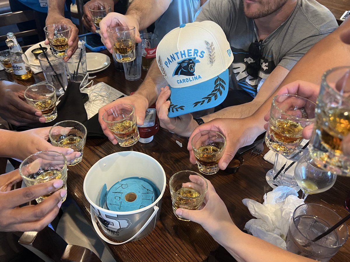AtlantaRiot's tweet image. Still undefeated at the Bank! Thank you to our loyal members that came to the watch party! Shout out to Kyle, Paul, and Andrew for winning the raffle prizes! It’s been a pleasure, see y’all next week! #DoYouRiot #KeepPounding @BucketShopCafe