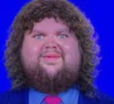 Te despiertas en la madrugada y ves esto mirándote. ¿Qué haces?