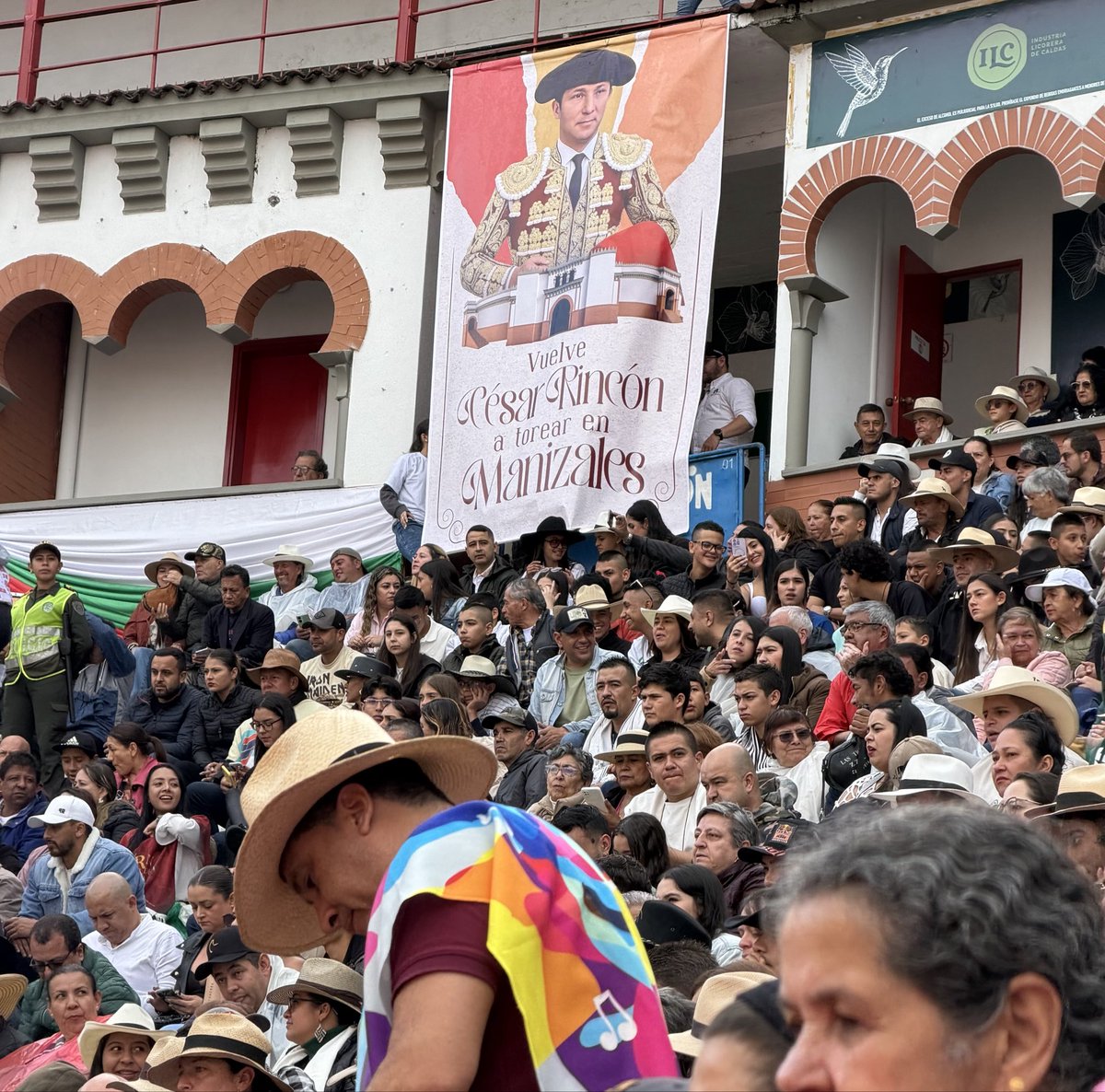 🚨🚨Noticia de última hora 🚨🚨

Por medio de pendones, carteles y una pancarta, la Plaza de Toros de Manizales anuncia que el maestro César Rincón vuelve a torear en Manizales. 

El César del toreo regresa a casa.

#ActualidadTaurina #ElMinotauroRadio #RadioParaTaurinos