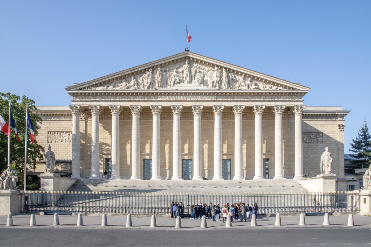[ 🇫🇷 FRANCE ]

🏛️En l’état actuel des rapports de force, 264 députés devraient voter, à coup sûr, une motion de censure pour faire tomber le gouvernement Lecornu II, dès jeudi.

25 députés seraient suffisants pour faire basculer le vote, issus des rangs de LR, du PS et de LIOT.