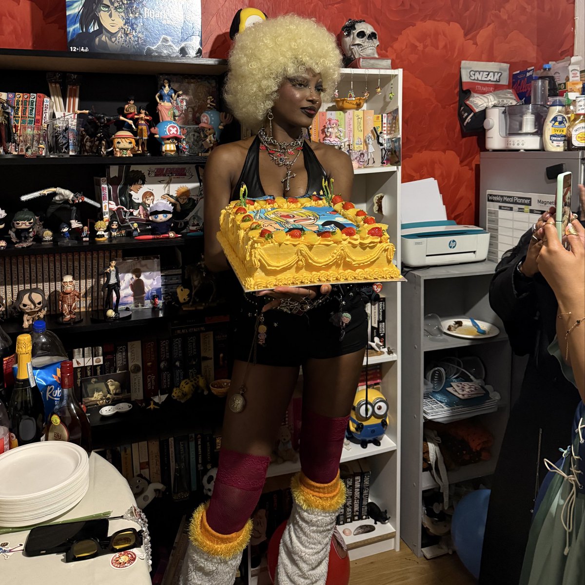 tobicrochets's tweet image. I have balloons on my page 🎂🫶🏾Dressed as Punk Sanji and got my friends to cosplay as Zoro #zosan core 🙂↕️