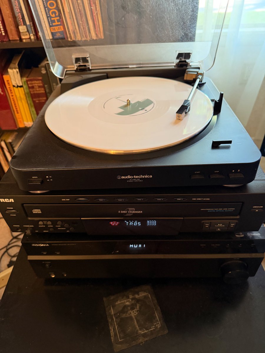 New Bleach live record spinning, absolutely fantastic! #BleachIsAlive #BringBackTheGoodTimes #CCMTwitter