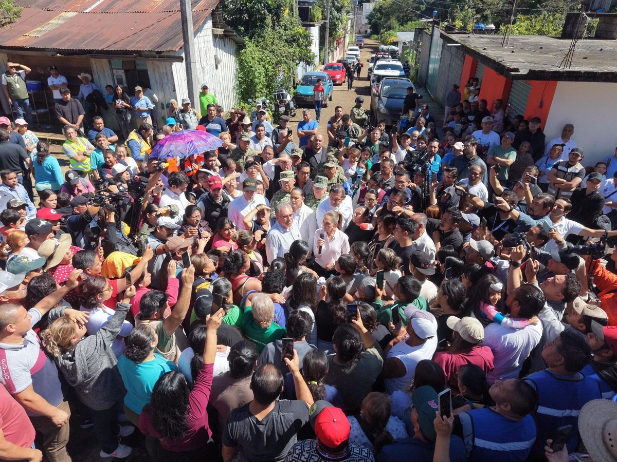 "Estamos con ustedes y sepan que no vamos a dejar a nadie desamparado".

Nuestra Presidenta, la Doctora <a href="/Claudiashein/">Claudia Sheinbaum Pardo</a> junto al Gobernador <a href="/armentapuebla_/">Alejandro Armenta</a> , supervisan de manera directa las afectaciones en la Sierra Norte de Puebla. 

Con sensibilidad y respuesta inmediata, las