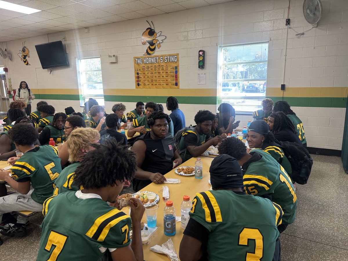 Howard Hall tweet media