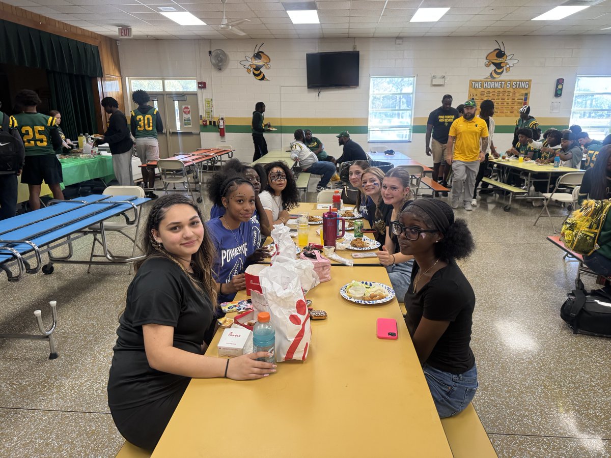 Howard Hall tweet media