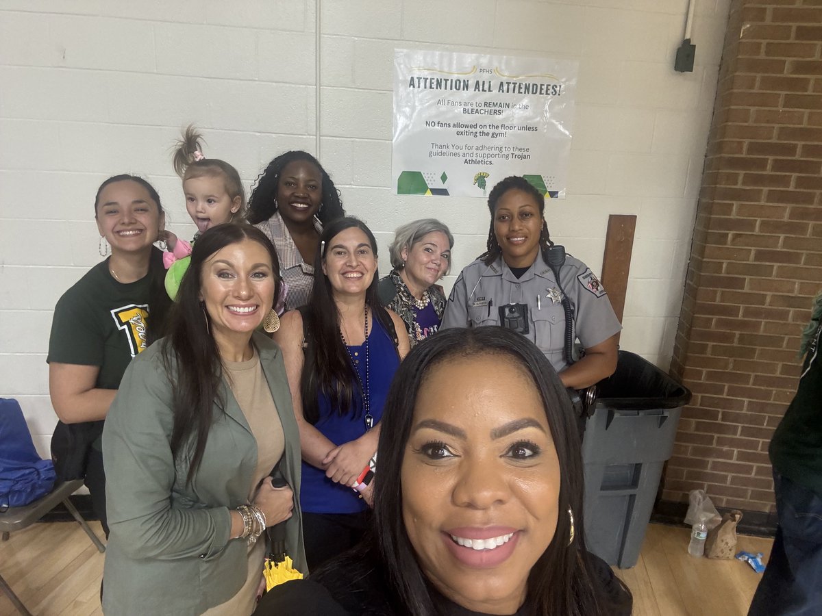 Howard Hall tweet media