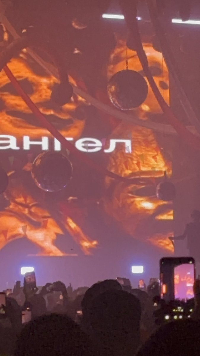 DSCSOOY's tweet image. велкм ту фрвр