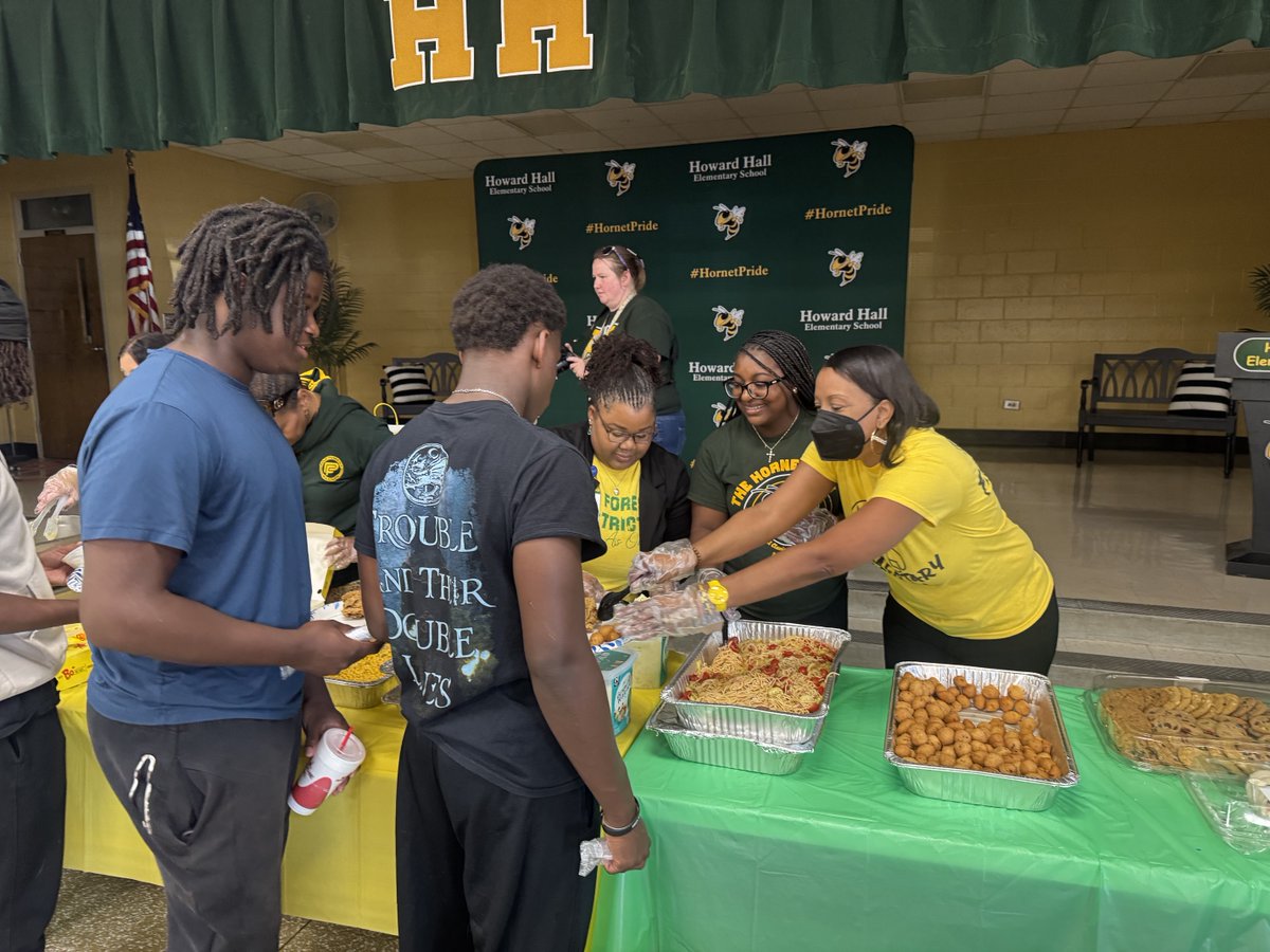 Howard Hall tweet media