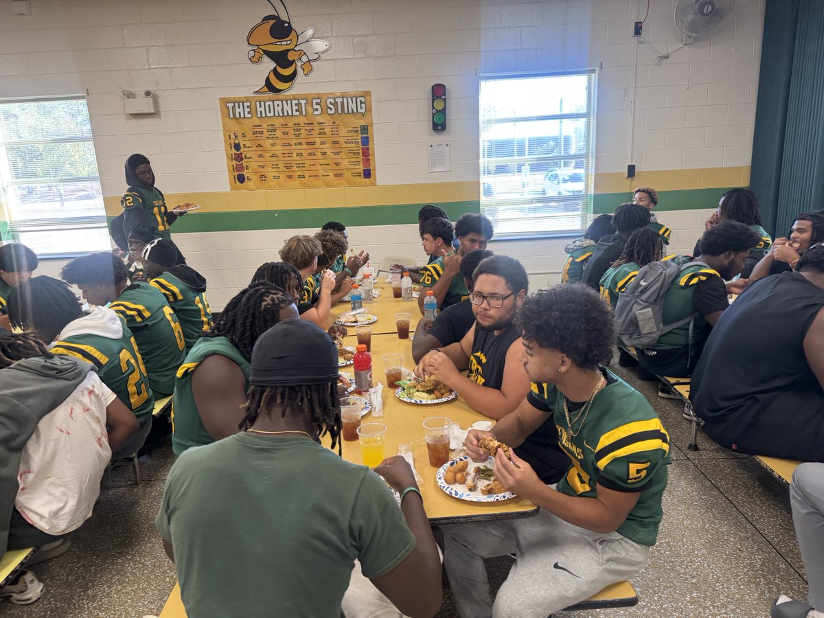 Howard Hall tweet media