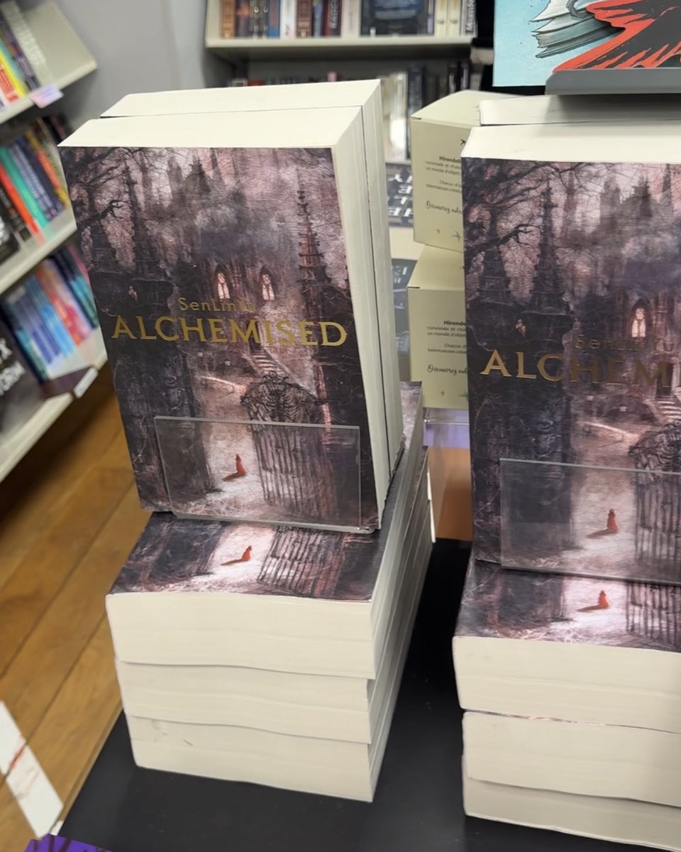 yellistiziri's tweet image. so, i went to the library yesterday afternoon.. and look what i came for ; and finally managed to lay my hands on