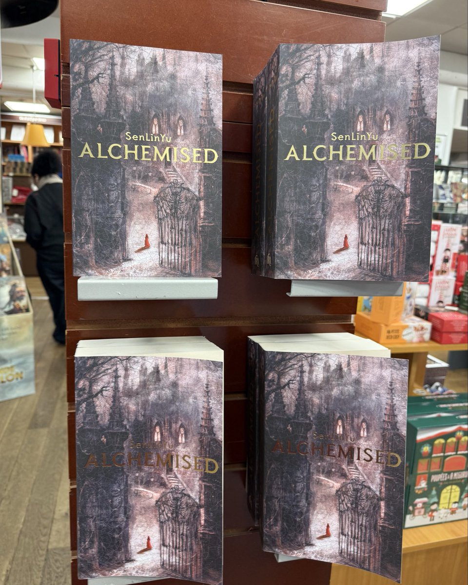 yellistiziri's tweet image. so, i went to the library yesterday afternoon.. and look what i came for ; and finally managed to lay my hands on