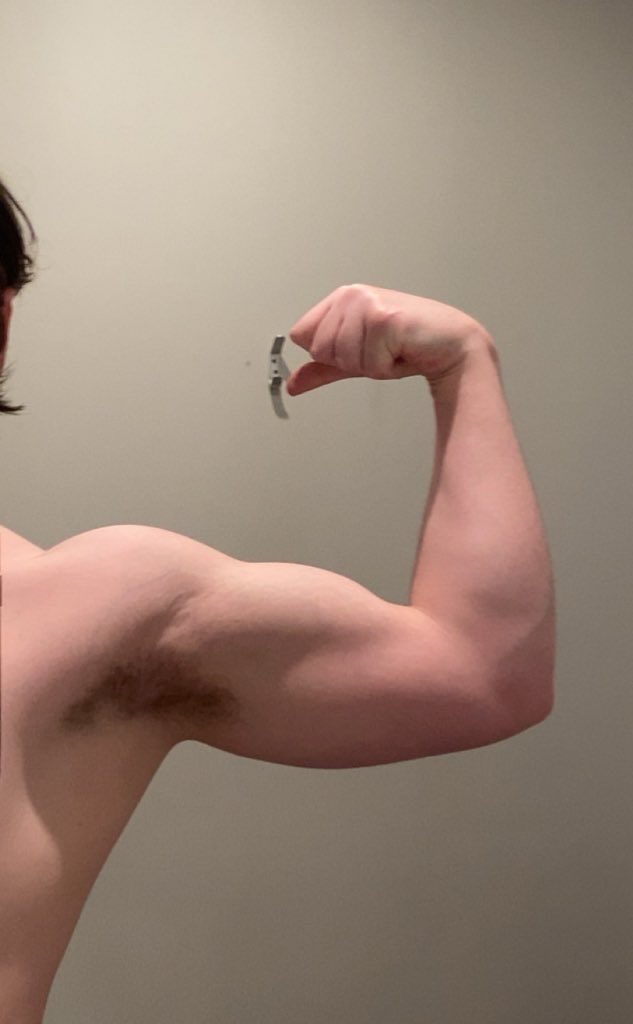 rsosazz's tweet image. bicep bicep bicep bicep bicep 🤓🤓