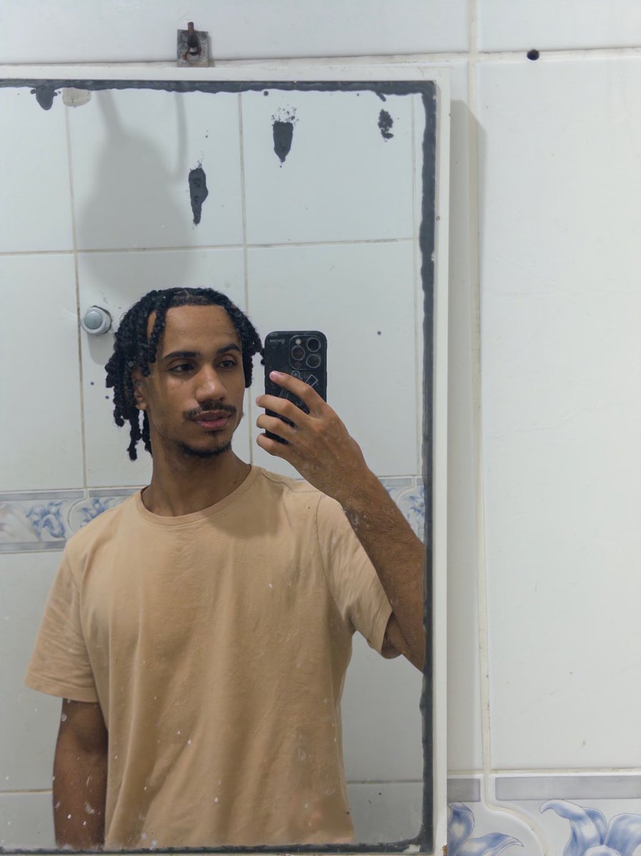 P 🕷️ tweet media